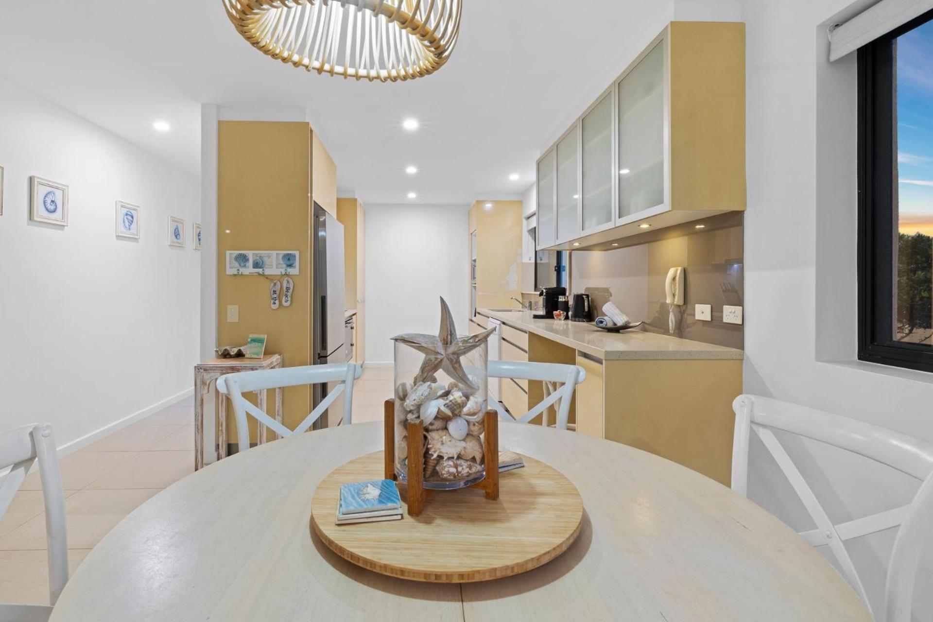 Shoreline 9 Penthouse With Ocean Views Хэйстингс-Пойнт Экстерьер фото